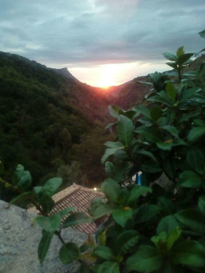 Cortijo La Solana Vendégház Güéjar Sierra Kültér fotó